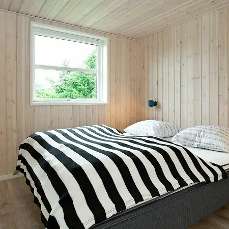 8 Person In Glesborg Semesterbostad *